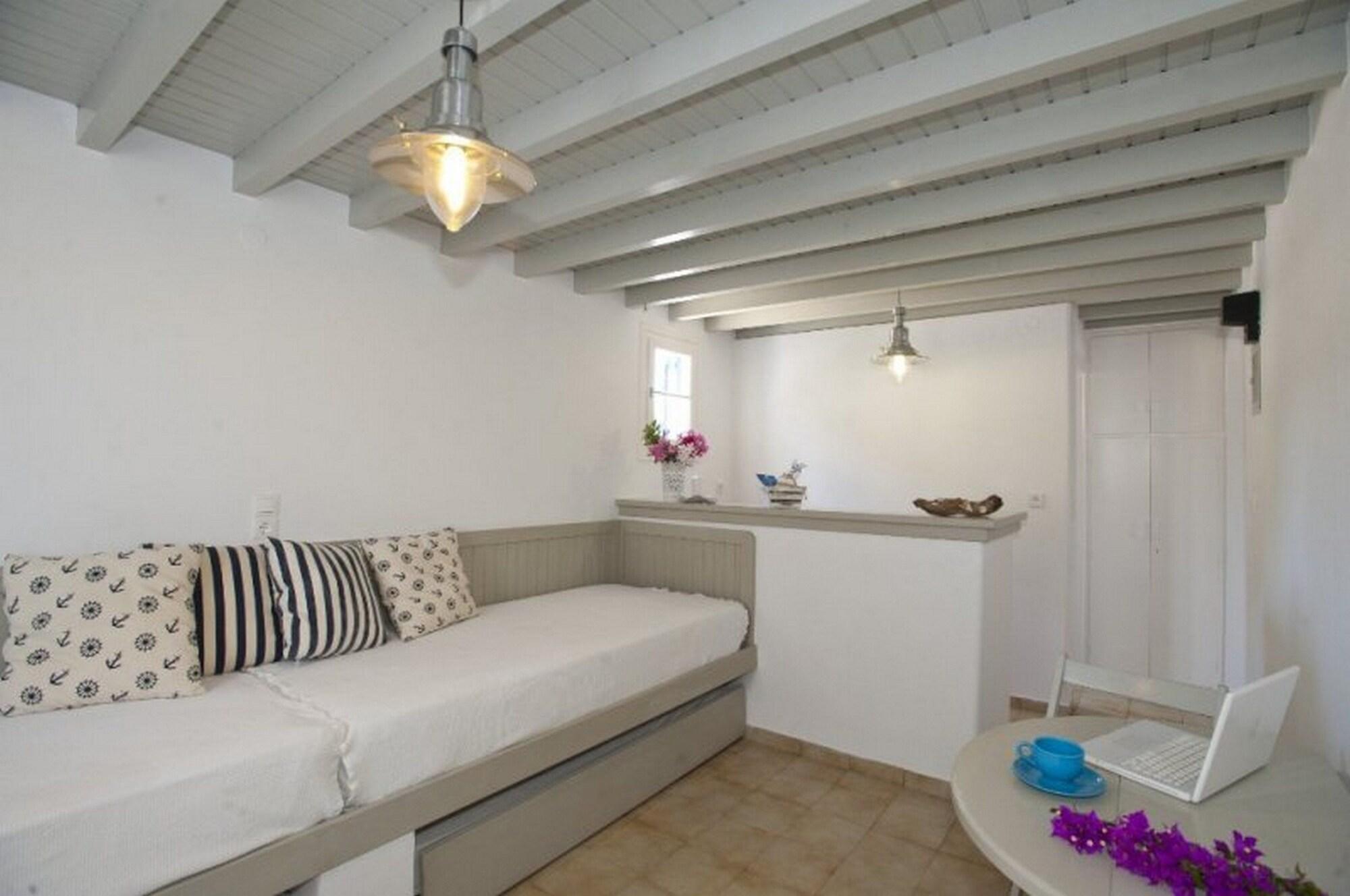 Gryparis' Club Apartments Mykonos Town Exterior photo