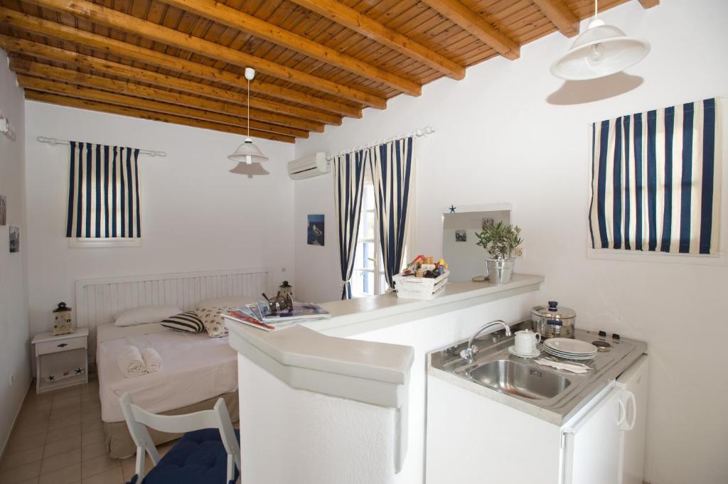 Gryparis' Club Apartments Mykonos Town Room photo