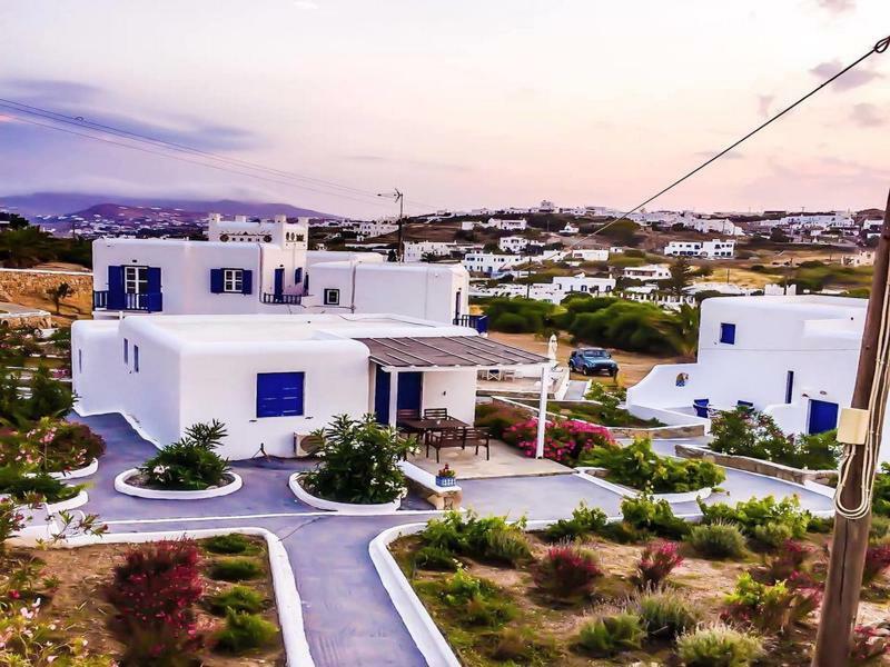 Gryparis' Club Apartments Mykonos Town Exterior photo